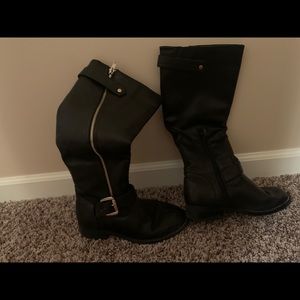 Long black boots